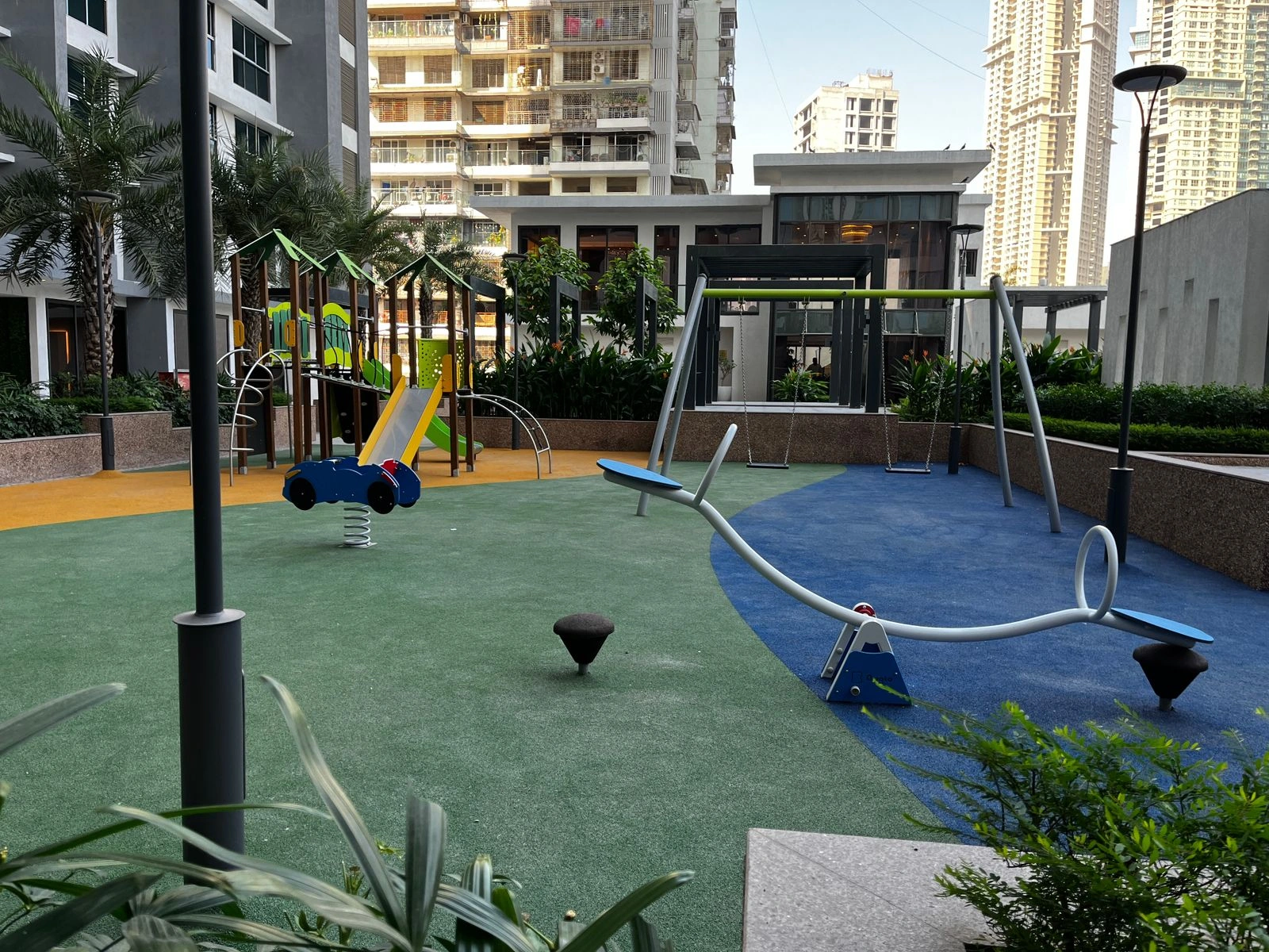 2 BHK Flat for Rent in Lodha raj Infinia, Malad West